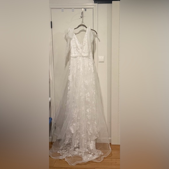 Mgiacy Wedding Dress stunning - Picture 8 of 8